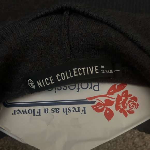 Nice collective quarter button up sweater - Picture 2 of 3